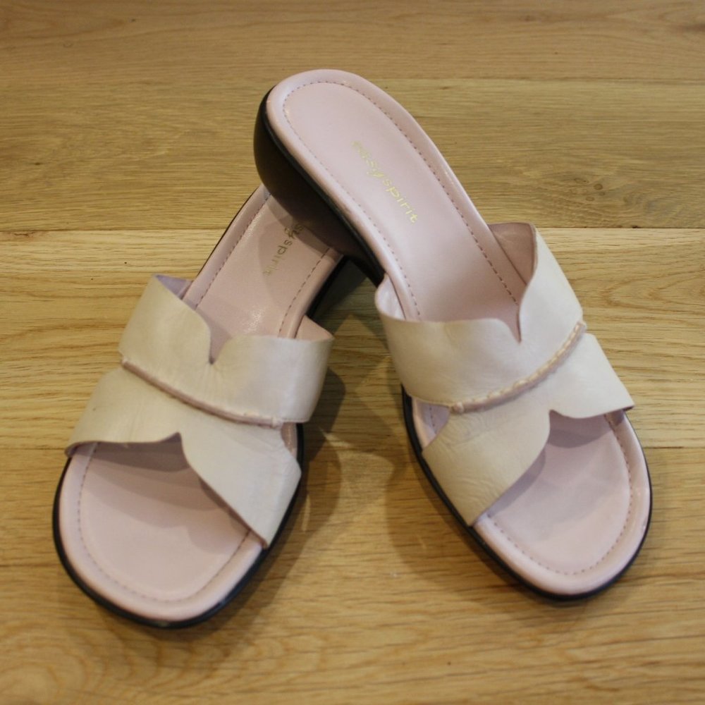 Vtg 90s Leather CreamLilac Butterfly wedgeHeel 8.5